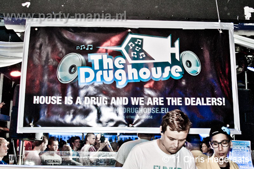 110424_012_the_drughouse_club_le_paris_partymania_denhaag