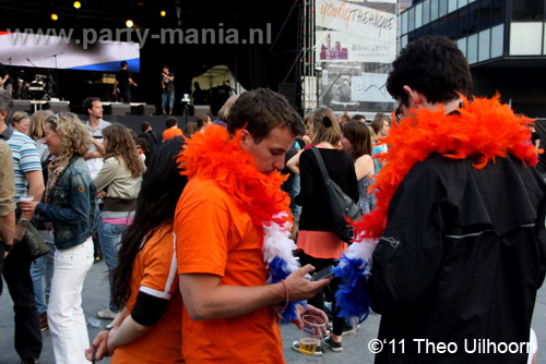 110429_006_life_i_live-partymania_denhaag