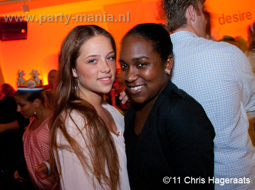 110429_004_luden_partymania_denhaag