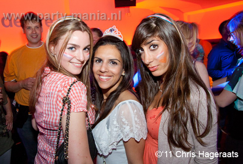 110429_014_luden_partymania_denhaag