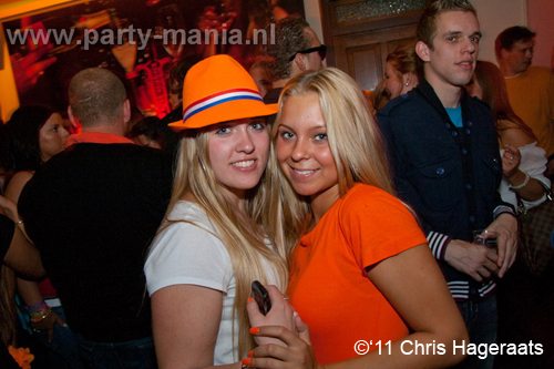 110429_090_luden_partymania_denhaag