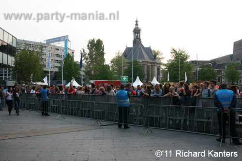 110429_000_life_i_live_partymania_denhaag