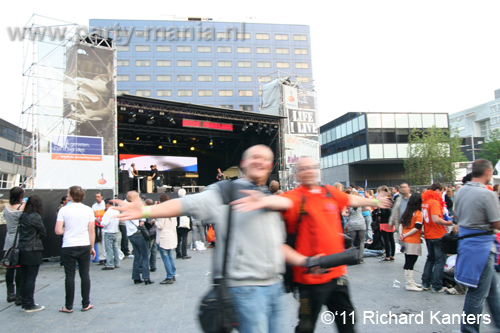 110429_004_life_i_live_partymania_denhaag