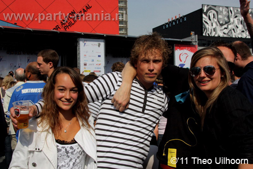 110505_081_5_mei_festival_spuiplein_partymania_denhaag