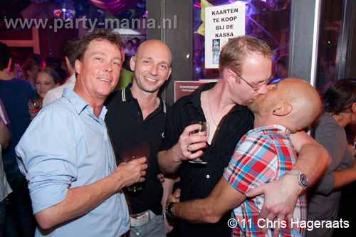 110528_086_manjefiek_club_leparis_partymania_denhaag