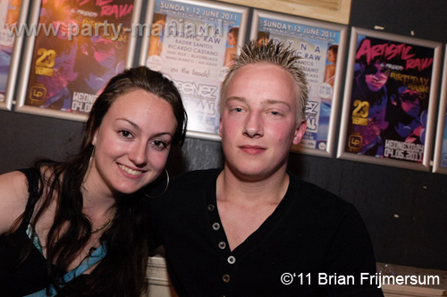 110603_018_maximaal_club_leparis_partymania_denhaag