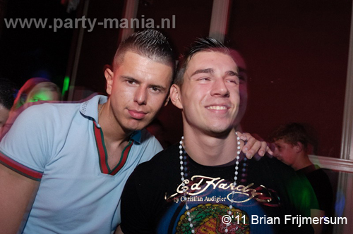 110603_034_maximaal_club_leparis_partymania_denhaag