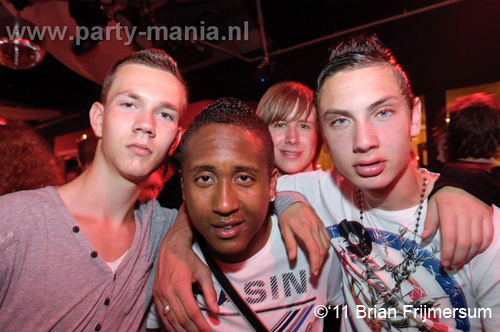 110603_035_maximaal_club_leparis_partymania_denhaag