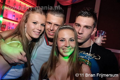 110603_036_maximaal_club_leparis_partymania_denhaag