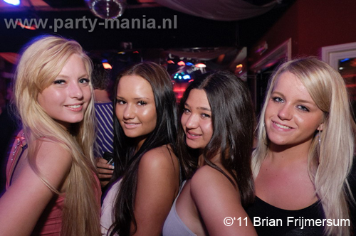 110603_050_maximaal_club_leparis_partymania_denhaag