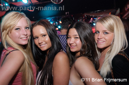 110603_051_maximaal_club_leparis_partymania_denhaag