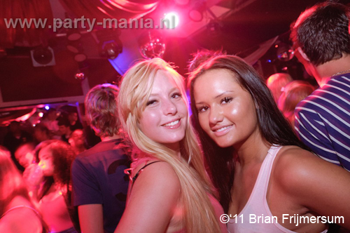 110603_052_maximaal_club_leparis_partymania_denhaag