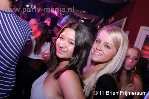 110603_053_maximaal_club_leparis_partymania_denhaag