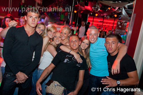 110604_009_womanizer_club_leparis_partymania_denhaag