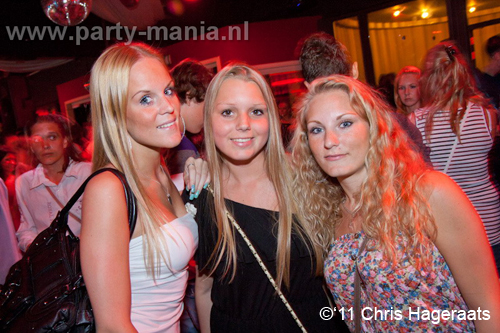 110604_020_womanizer_club_leparis_partymania_denhaag