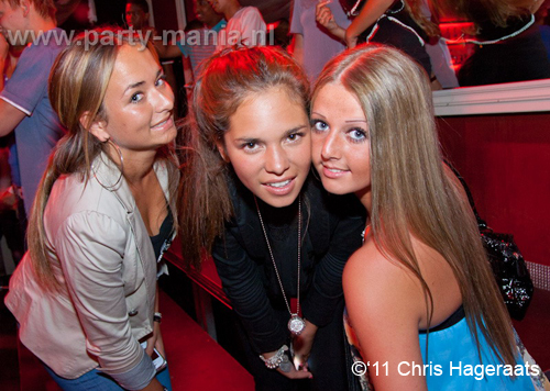 110604_024_womanizer_club_leparis_partymania_denhaag