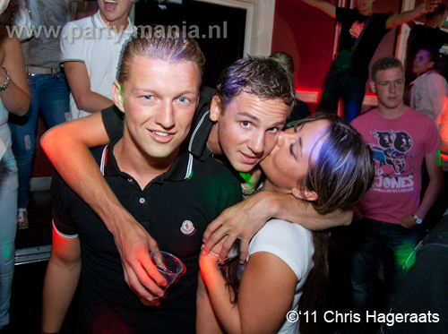 110604_040_womanizer_club_leparis_partymania_denhaag