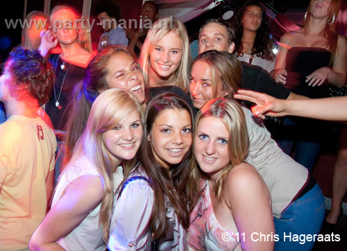 110604_041_womanizer_club_leparis_partymania_denhaag