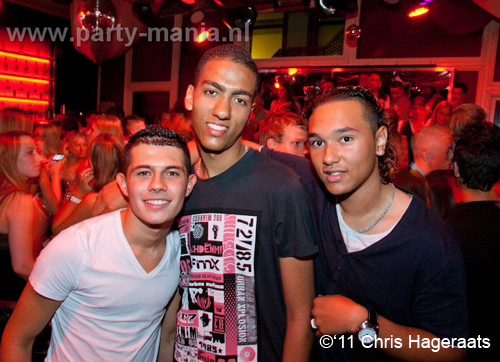 110604_062_womanizer_club_leparis_partymania_denhaag