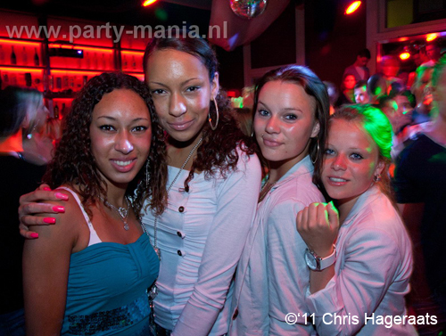 110604_064_womanizer_club_leparis_partymania_denhaag