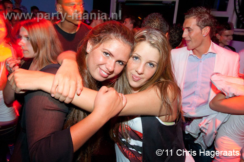 110604_076_womanizer_club_leparis_partymania_denhaag