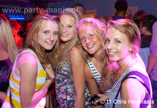 110604_084_womanizer_club_leparis_partymania_denhaag