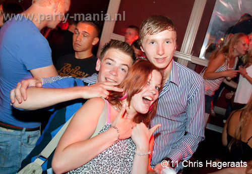 110604_117_womanizer_club_leparis_partymania_denhaag