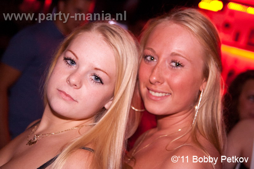 110617_004_maximaal_club_leparis_partymania_denhaag