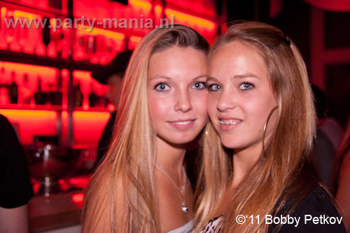 110617_005_maximaal_club_leparis_partymania_denhaag