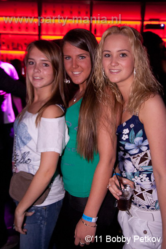 110617_011_maximaal_club_leparis_partymania_denhaag