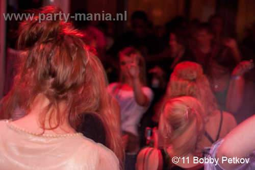 110617_012_maximaal_club_leparis_partymania_denhaag