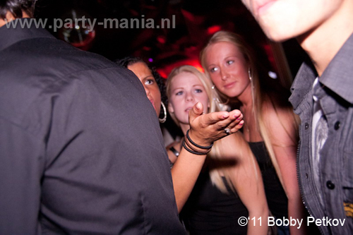 110617_024_maximaal_club_leparis_partymania_denhaag