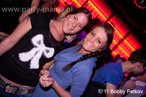 110617_027_maximaal_club_leparis_partymania_denhaag