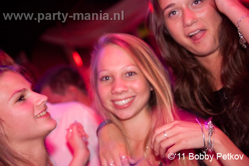 110617_047_maximaal_club_leparis_partymania_denhaag