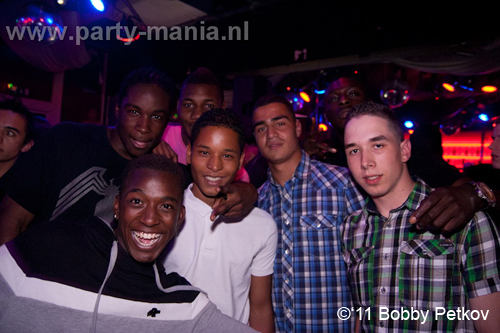 110617_057_maximaal_club_leparis_partymania_denhaag