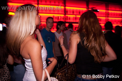 110617_059_maximaal_club_leparis_partymania_denhaag