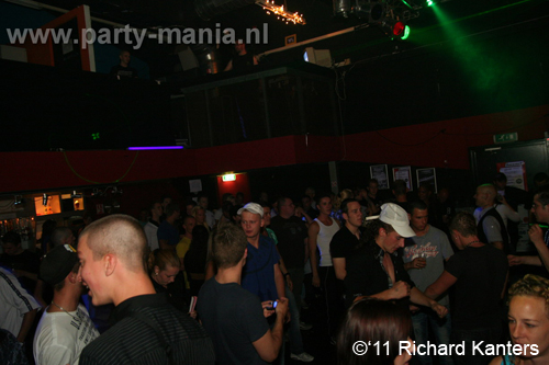 110618_010_beukgevaar_bazart_partymania_denhaag