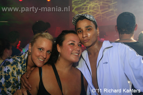 110618_032_beukgevaar_bazart_partymania_denhaag