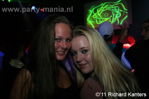 110618_035_beukgevaar_bazart_partymania_denhaag