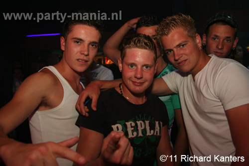 110618_042_beukgevaar_bazart_partymania_denhaag