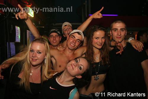 110618_050_beukgevaar_bazart_partymania_denhaag