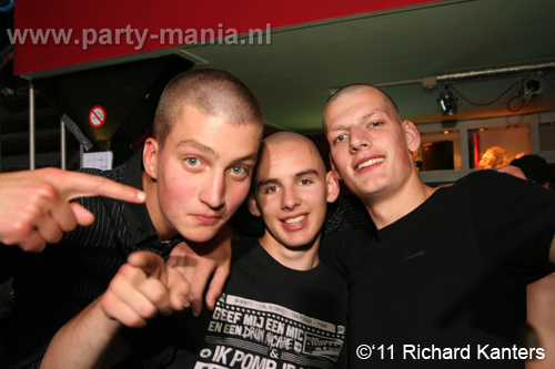 110618_054_beukgevaar_bazart_partymania_denhaag