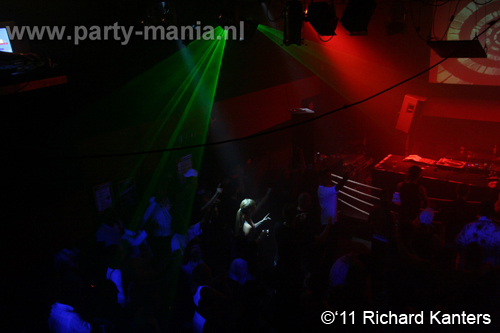 110618_070_beukgevaar_bazart_partymania_denhaag