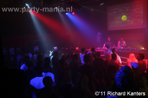 110618_074_beukgevaar_bazart_partymania_denhaag