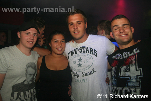 110618_076_beukgevaar_bazart_partymania_denhaag