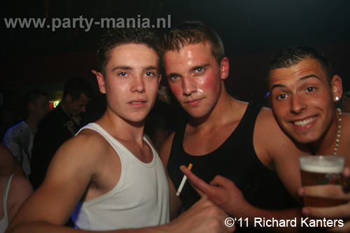 110618_095_beukgevaar_bazart_partymania_denhaag