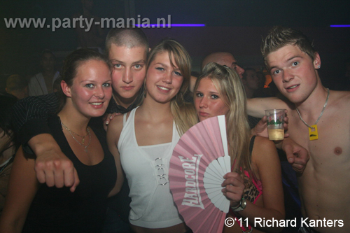 110618_101_beukgevaar_bazart_partymania_denhaag