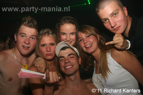 110618_104_beukgevaar_bazart_partymania_denhaag