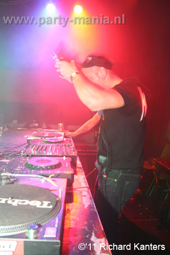110618_126_beukgevaar_bazart_partymania_denhaag