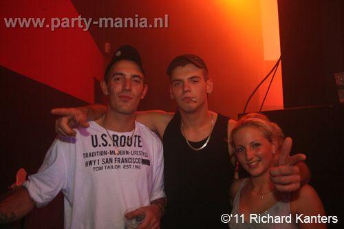 110618_151_beukgevaar_bazart_partymania_denhaag